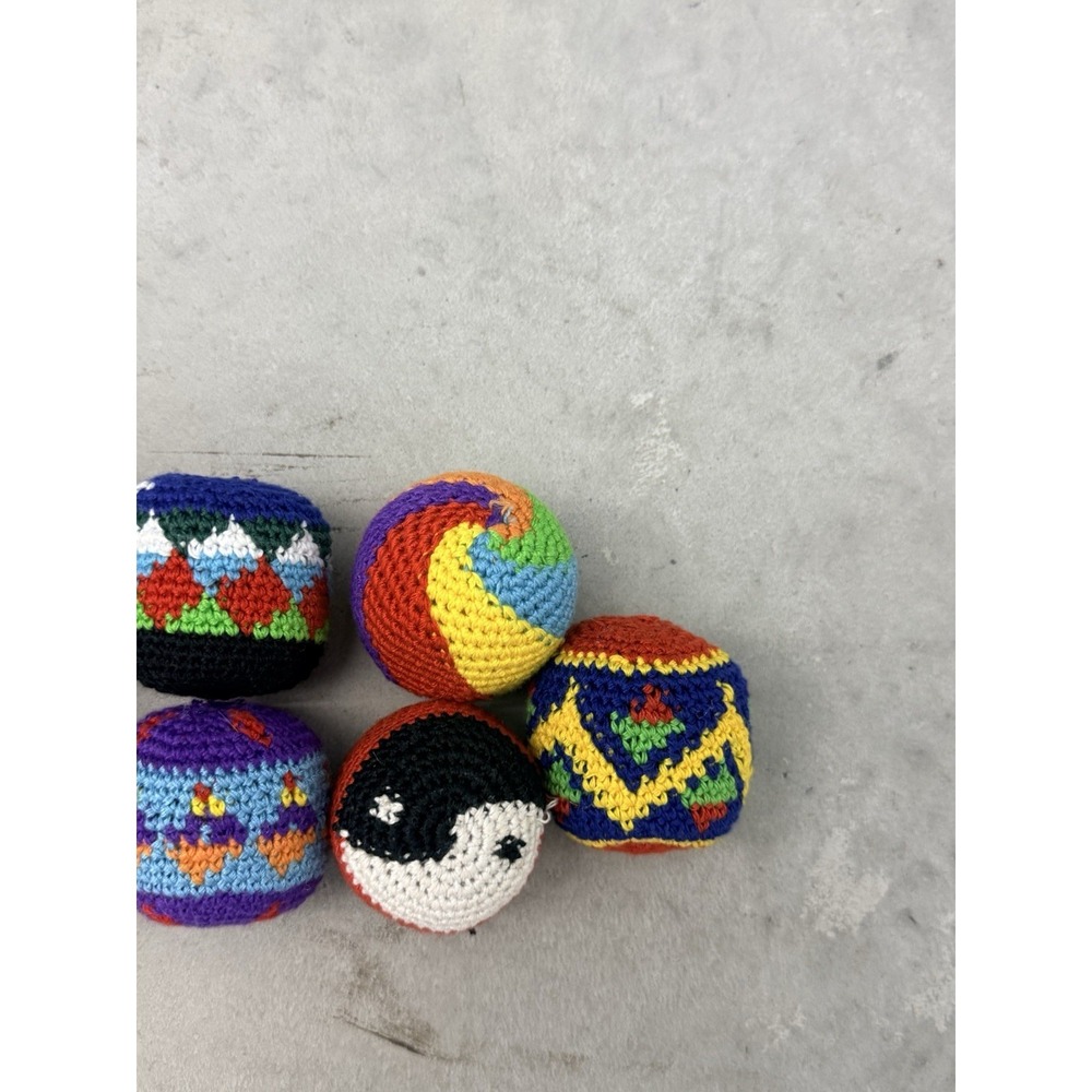 Vintage Lot 11 Crochet Hacky Sacks Footbags Peace Sign Yin Yang Boho Woven - Picture 4 of 4